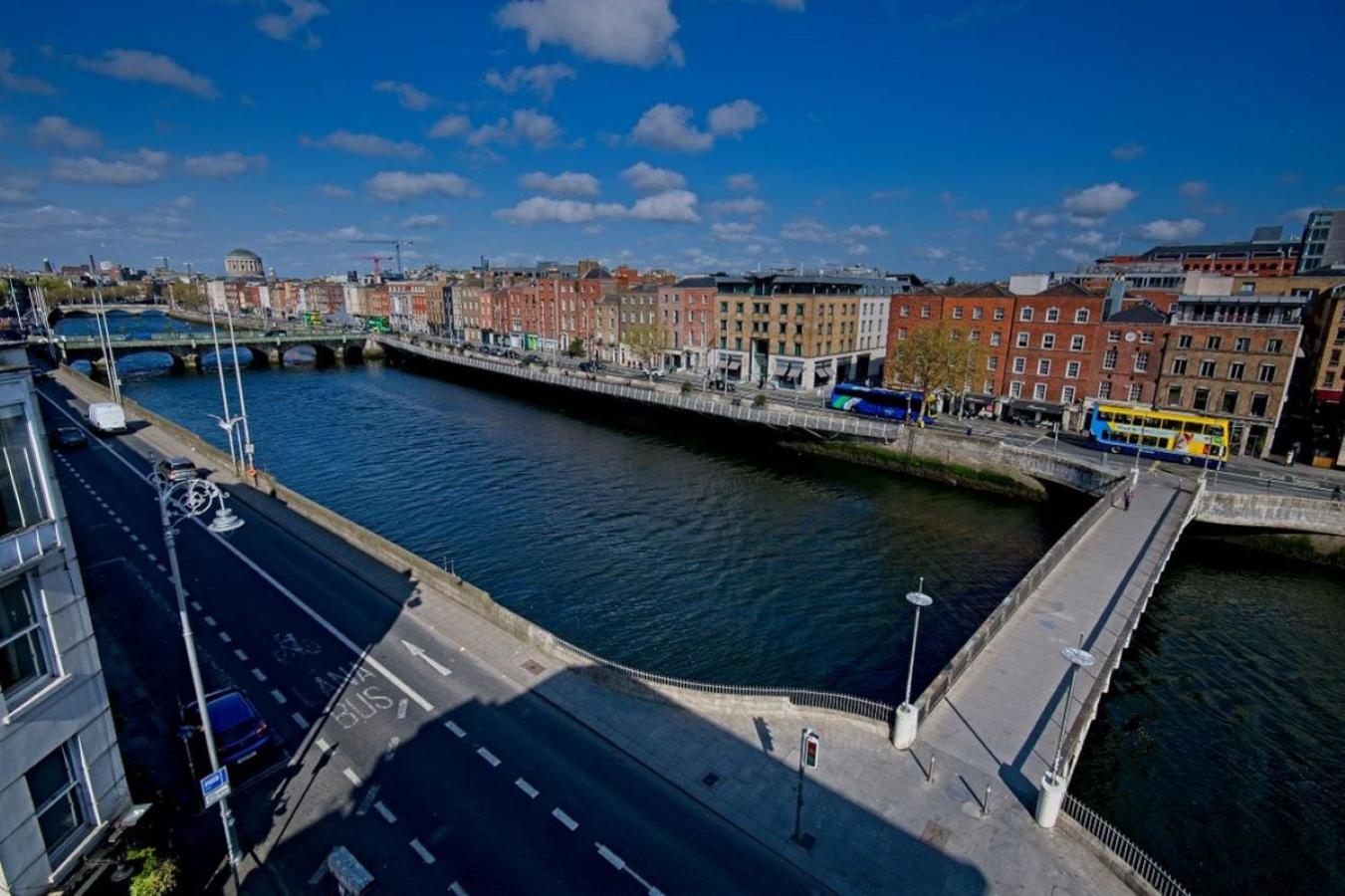 Wellington Temple Bar Hotell Dublin Exteriör bild