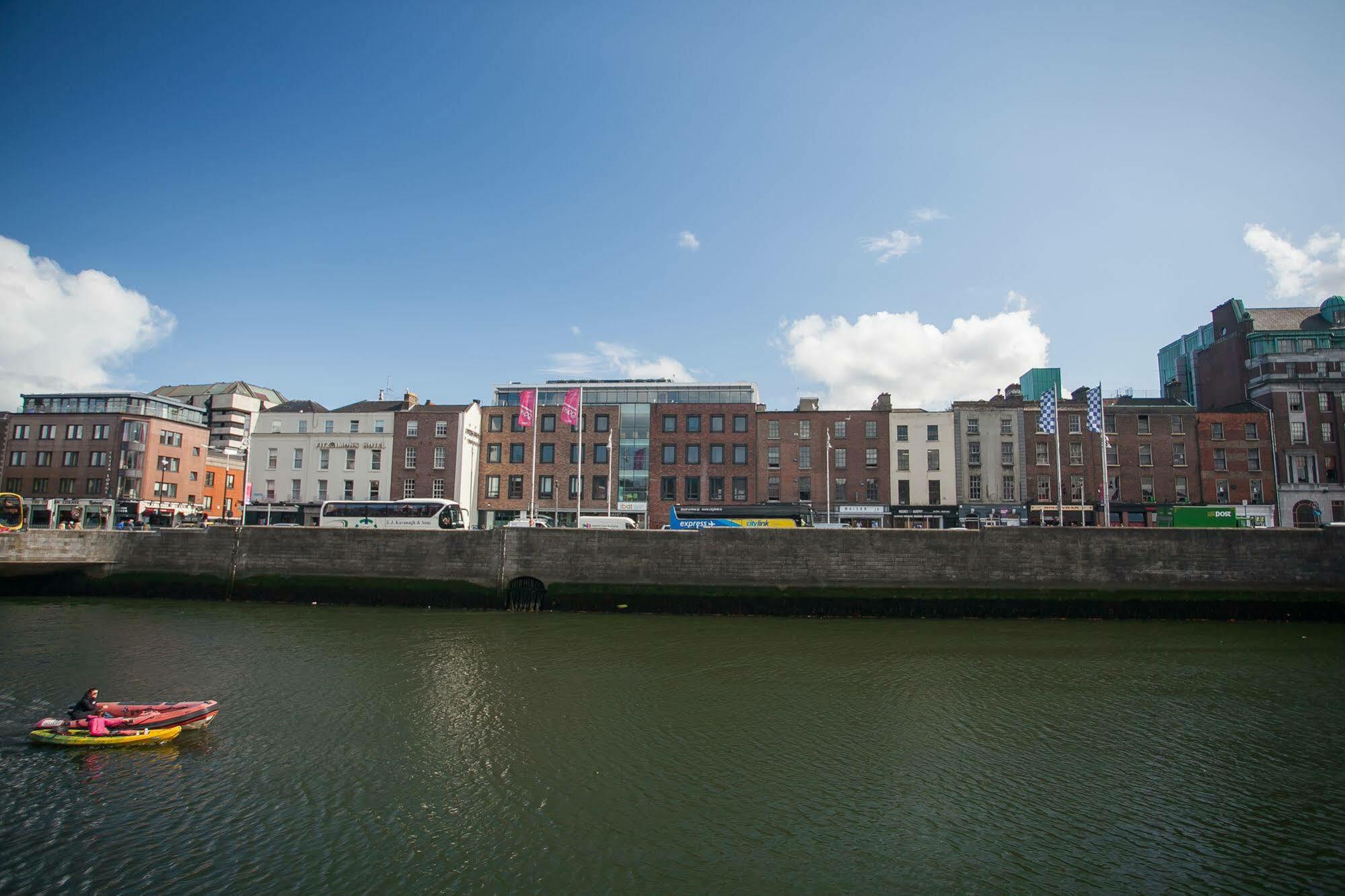 Wellington Temple Bar Hotell Dublin Exteriör bild